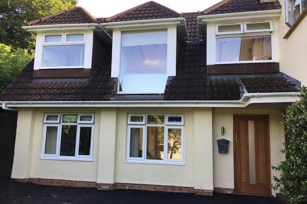 Lovely Ground Floor Apartment In Quiet Village Exeter Luaran gambar